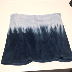 The reason why i’m reselling the tube top is because it no longer fits me.